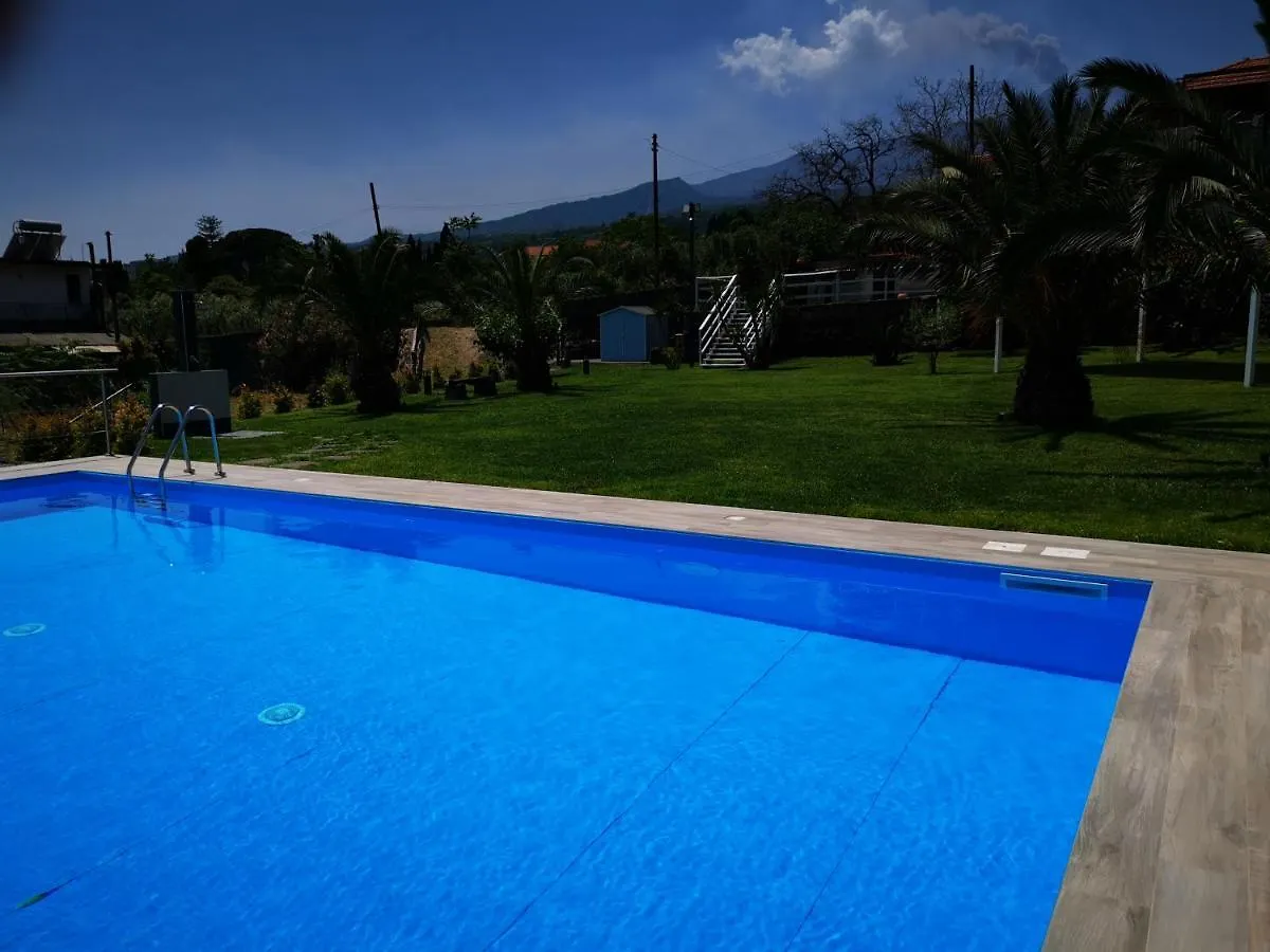 Petralava Etna B&B Giarre 3*,